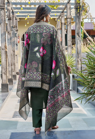Women Floral Embroidered Empire Thread Work Roman Slik Kurta Pant With Dupatta-KS-257