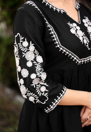 Noir Threadwork Kurta and Palazzo Set - product detail view