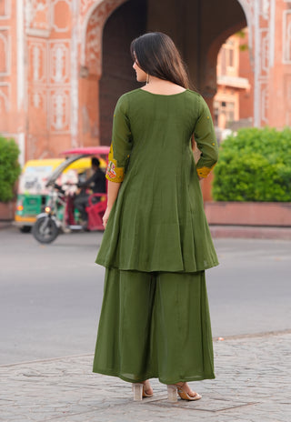 Embroidered Kurta Set with Dupatta – IV-1070 - product view 2