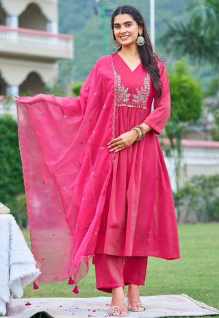 Embroidered Kurta Set with Dupatta – IV-1145 - product view 1