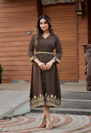 Mocha Muse Embroidered Co-ord Set - front view